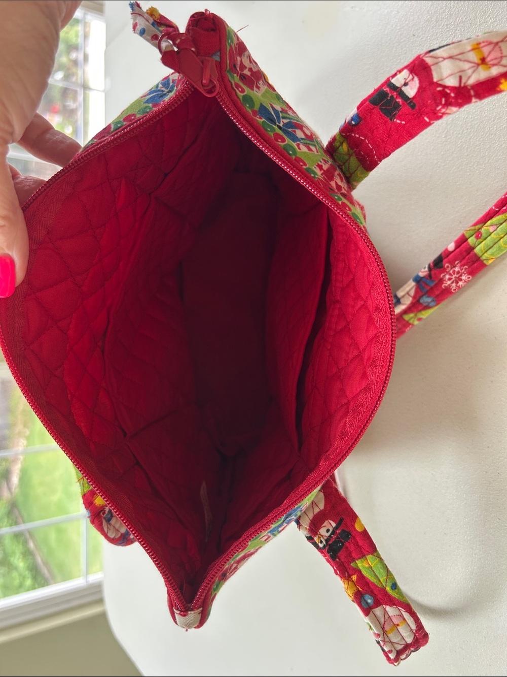 Holiday Quilted Red Tote Bag with Festive Print - Picture 2 of 6